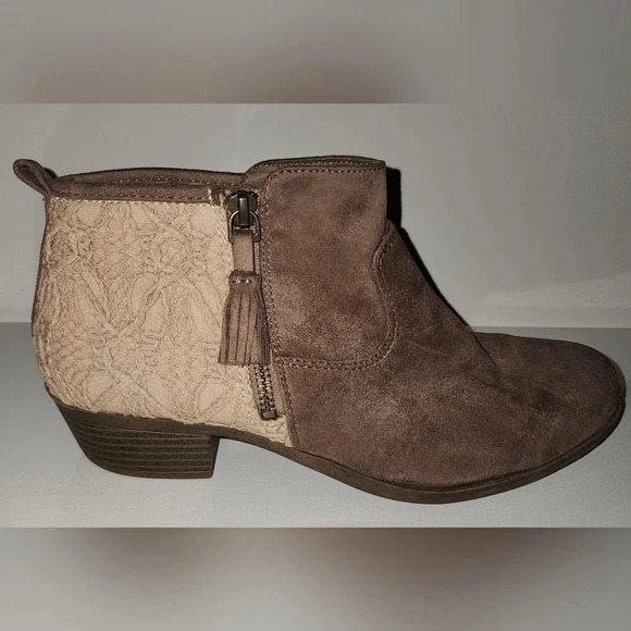 Arizona suede and lace ankle boots Size 9.5 EUC - Picture 1 of 7